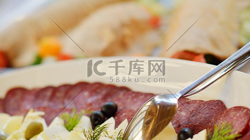 麻辣火锅底料与冒菜底料：一场味觉与营养的较量